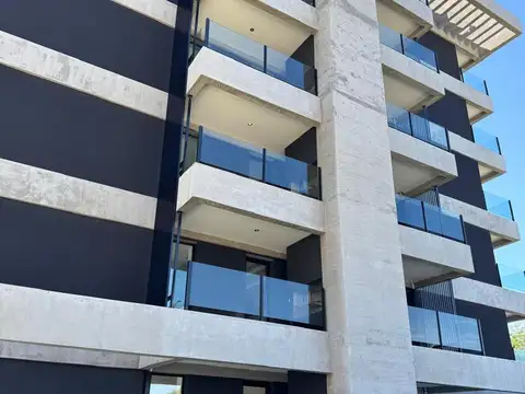 Departamento 3 ambientes en venta en  Greenville Polo
