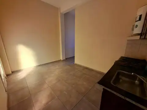 Local en Alquiler en Tapiales, $ 490.000