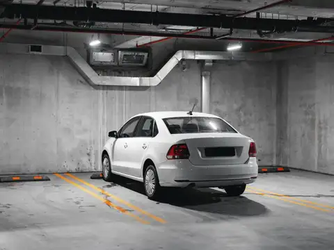 cochera olivos juan Bautista Alberdi