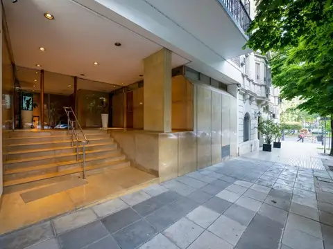Avenida General Gelly Y Obes 2200, Piso 5