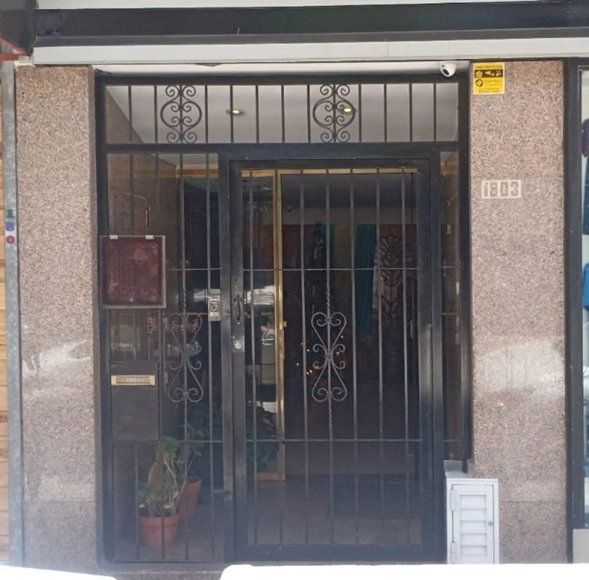 Departamento 2 amb, 42m² con balcón al frente — Centro