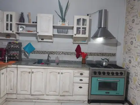 Casa en Venta con 3 cocheras