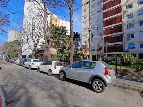 4 amb cerca estación Florida