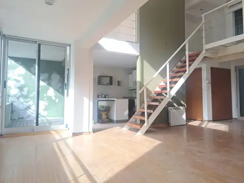 Depto Tipo Casa 2 ambientes con 1 baño