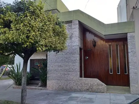 Casa en Venta en Ramos Mejia, USD 200.000