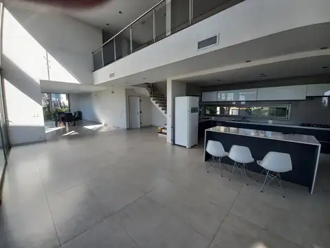 Casa en Venta al Este