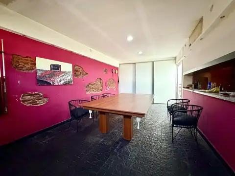 VENTA casa 6 ambientes c/pileta. Remedios de Escalada. Lanus