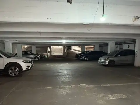 VENTA COCHERA EN BARRIO SUR