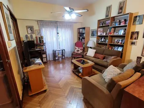PH en venta - 5 Dormitorios 2 Baños - 237Mts2 - Almagro