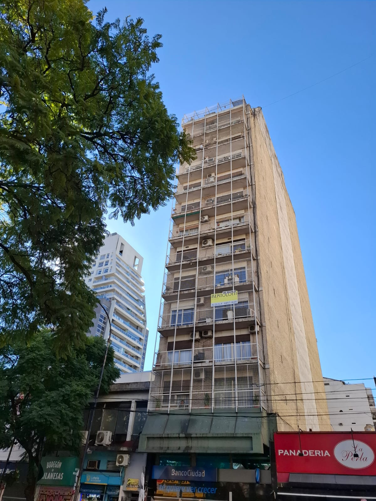 VENTA Villa Crespo 3 Dormitorios con balcón en piso Alto al Frente. A metros del subte