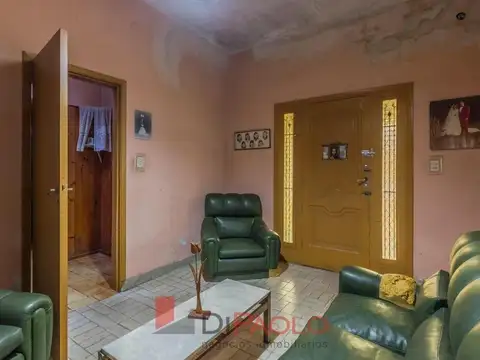 Casa en Venta con 10 cocheras