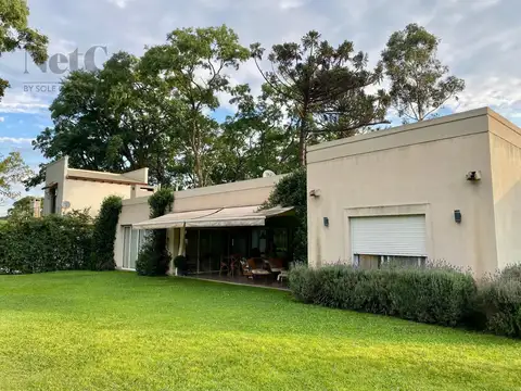 Casa en  Barrio exclusivo de San Lorenzo, Salta