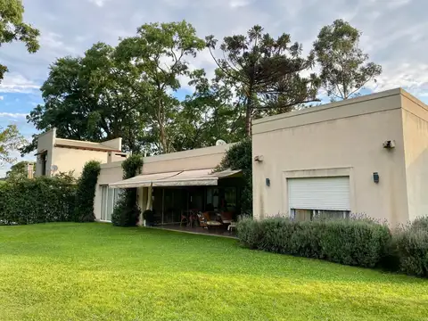 Casa en  Barrio exclusivo de San Lorenzo, Salta