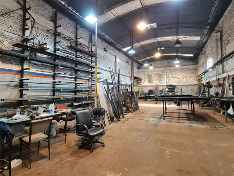 Galpon con Oficinas - Remedios De Escalada