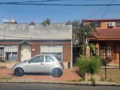 Excelente casa 3 ambientes cerca estacion!