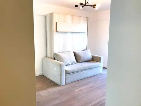 Dr. Carbone 3600, Piso 7