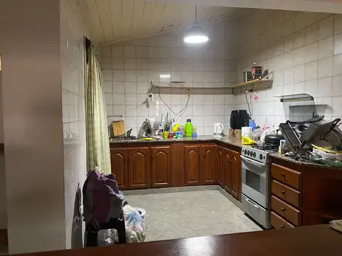 Casa 4 ambientes con 1 baño