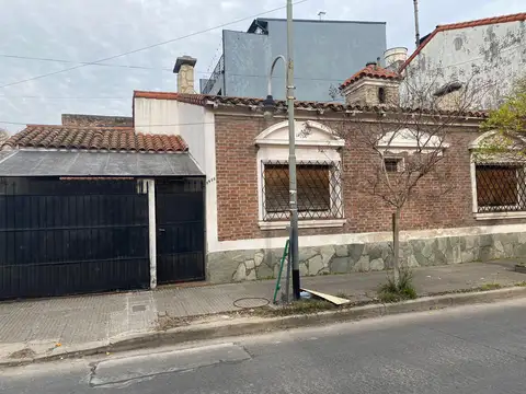 Rivadavia al 1400