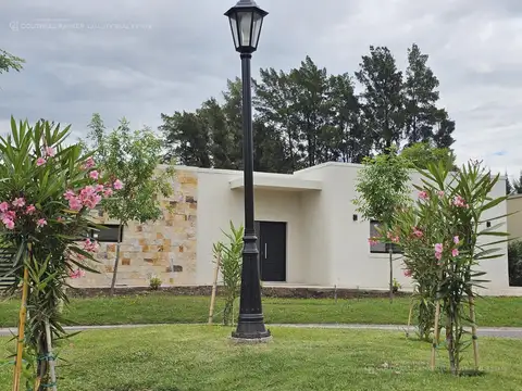 Casa en Venta en Pilar del Este - San Eduardo, USD 175.000