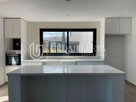 Casa en Venta 1 año
