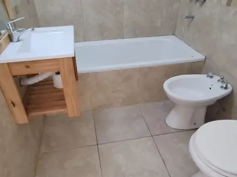 PH 2 AMBIENTES EN ALQUILER CON PATIO COMÚN MORON