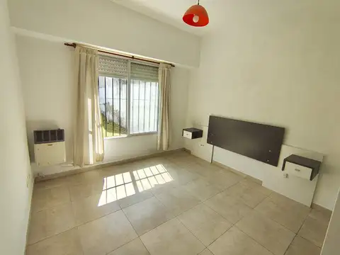 Depto Tipo Casa en Alquiler de 2 ambientes