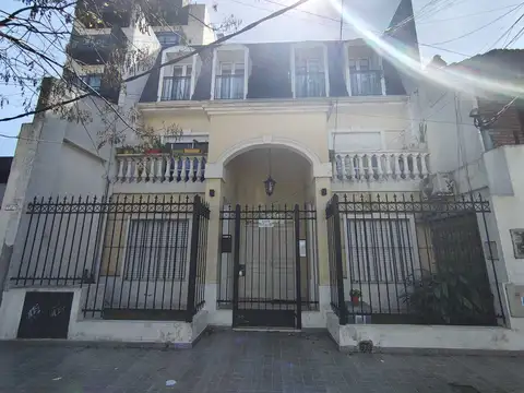 PH 2 AMBIENTES EN ALQUILER CON PATIO COMÚN MORON