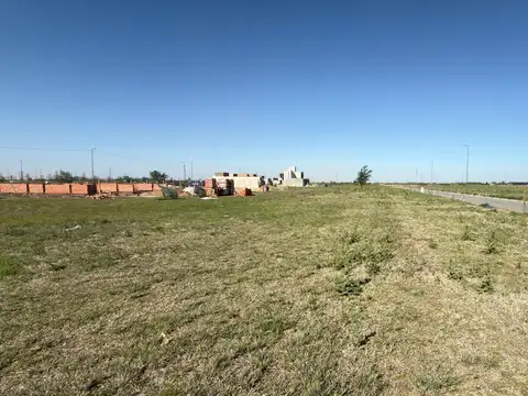 Terreno apto duplex en Nobu town (DOCTA) con escritura!!!