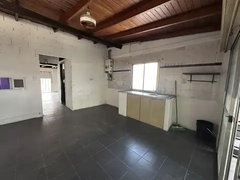 Departamento en Alquiler en Berazategui Oeste, $ 450.000
