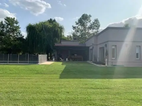 Casa en Alquiler en La Taquara, USD 1.300