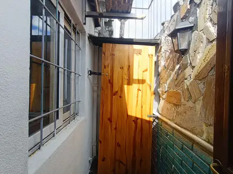 Depto Tipo Casa 2 ambientes con 1 baño