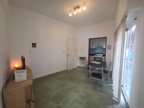 Depto Tipo Casa 4 ambientes con 2 baños