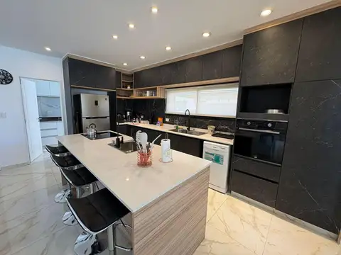 Casa en Alquiler en Countries y Barrios Cerrados en Pilar, USD 3.500