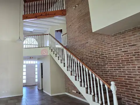 Casa en Alquiler en Pilar Del Lago, USD 1.500