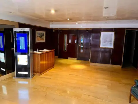 Guayaquil 200 , Piso 8