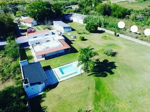 AMPLIA PROPIEDAD A LA VENTA!!