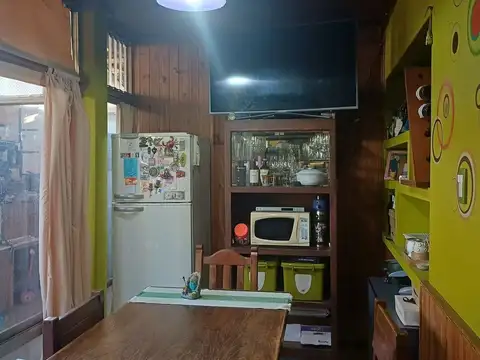 Casa 5 ambientes con 2 baños