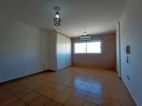 Monoambiente en alquiler- Excelente estado-37 e/ 17 y 18