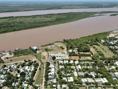 Terreno con vista franca al rio ubicado en Pueblo Esther