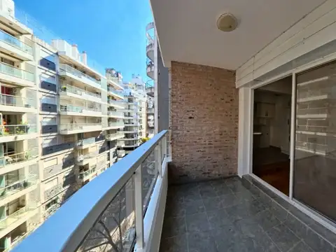Departamento 2 dormitorios en venta c/ cochera zona río
