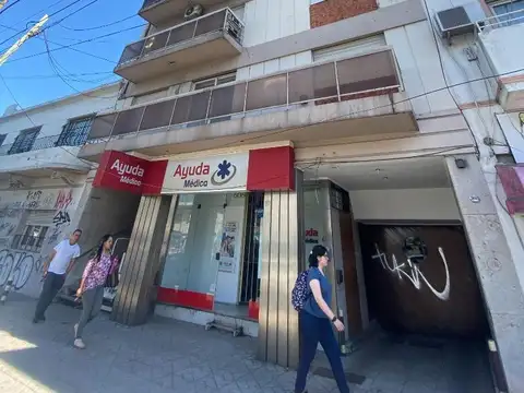 Alquiler Departamento de 3 ambientes en Lanús Oeste.