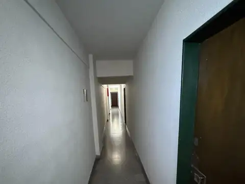 Alquiler Departamento de 3 ambientes en Lanús Oeste.