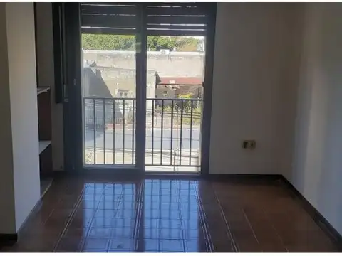 Del Valle Iberlucea 4400, Piso 3