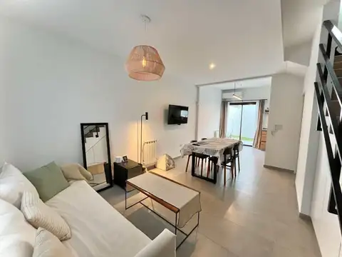 Casa 4 ambientes con 3 baños