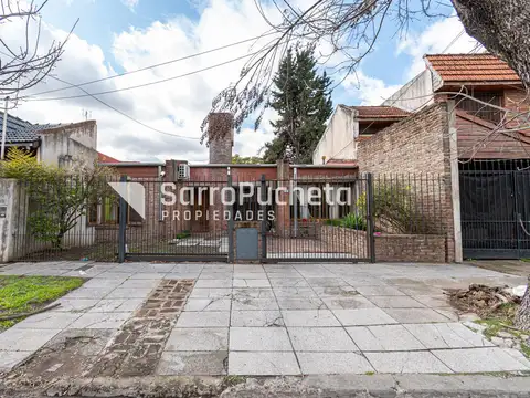 Venta casa 3 ½ ambientes en Castelar.
