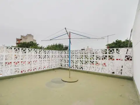 Depto Tipo Casa en Venta de 4 ambientes