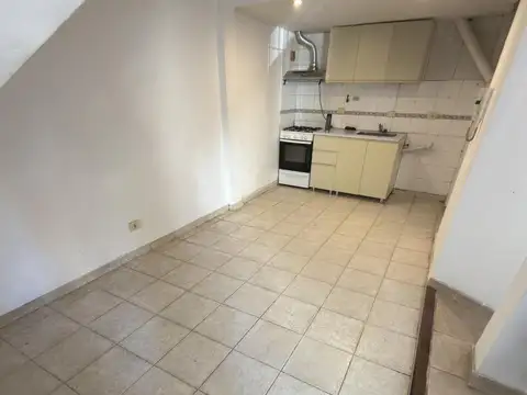 Depto Tipo Casa en Venta de 2 ambientes