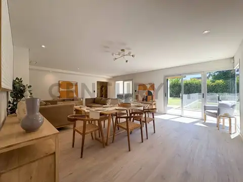 Venta Casa de 3 dormitorios con jardín, pileta y cochera | Funes Hills, Miraflores