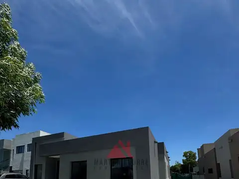 Casa  en Venta en Barrio Privado Santo Tomas, G.B.A. Zona Norte