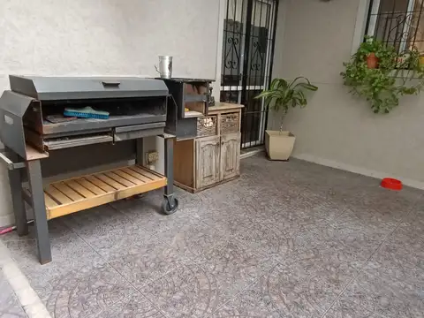 Depto Tipo Casa 5 ambientes con 2 baños
